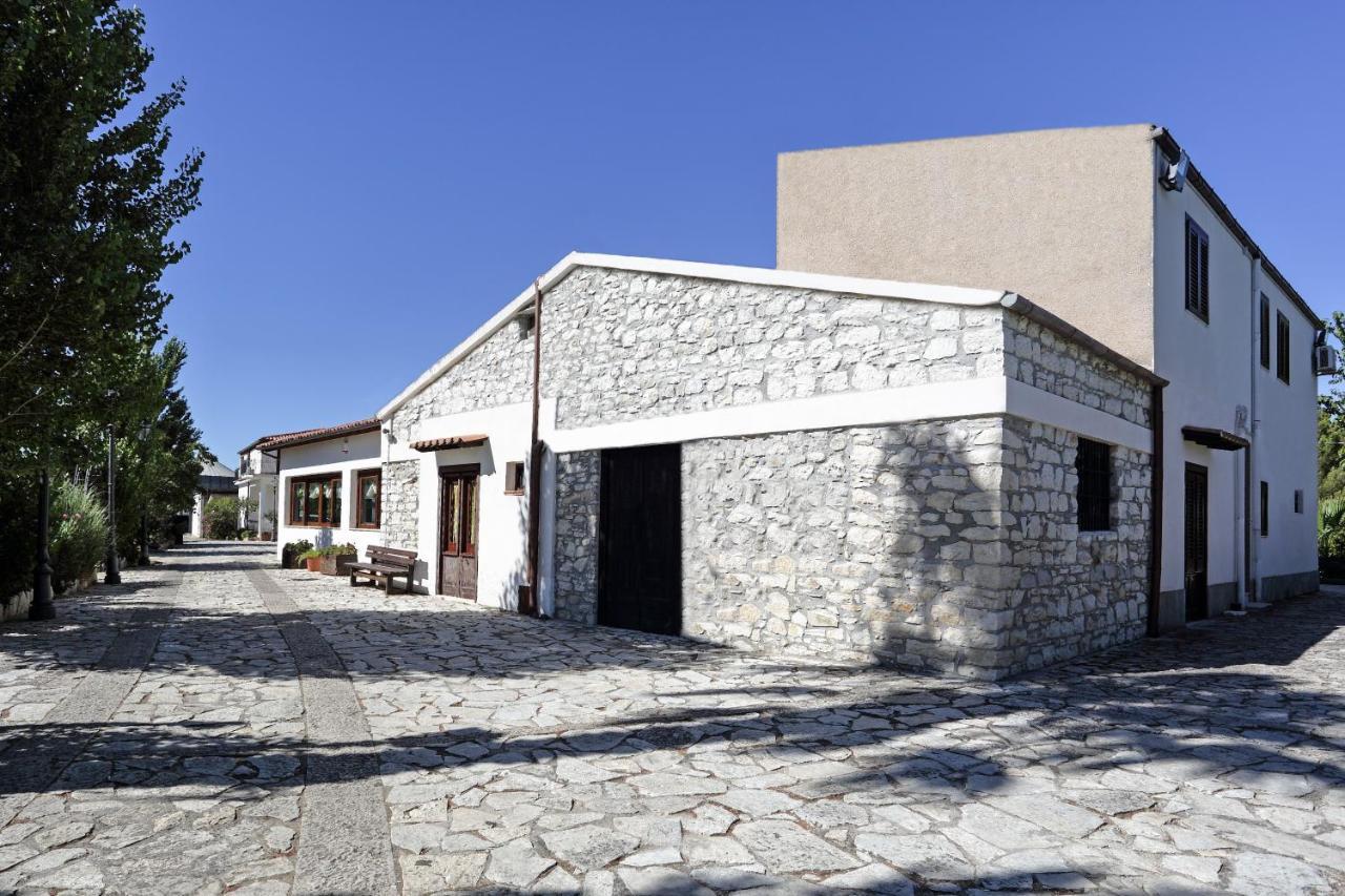 Agriturismo Tenute Pollara Roccamena Exterior photo