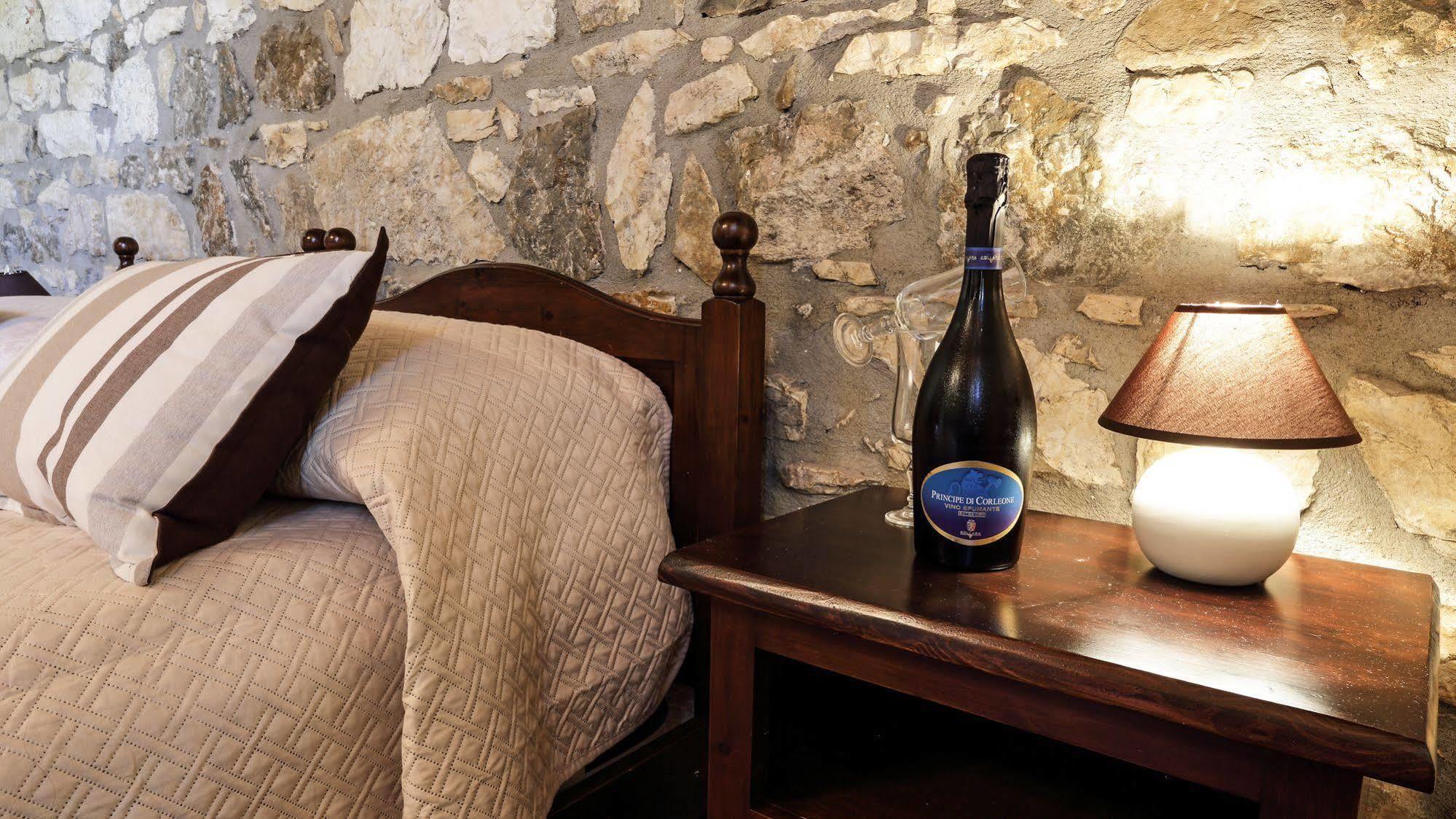 Agriturismo Tenute Pollara Roccamena Exterior photo